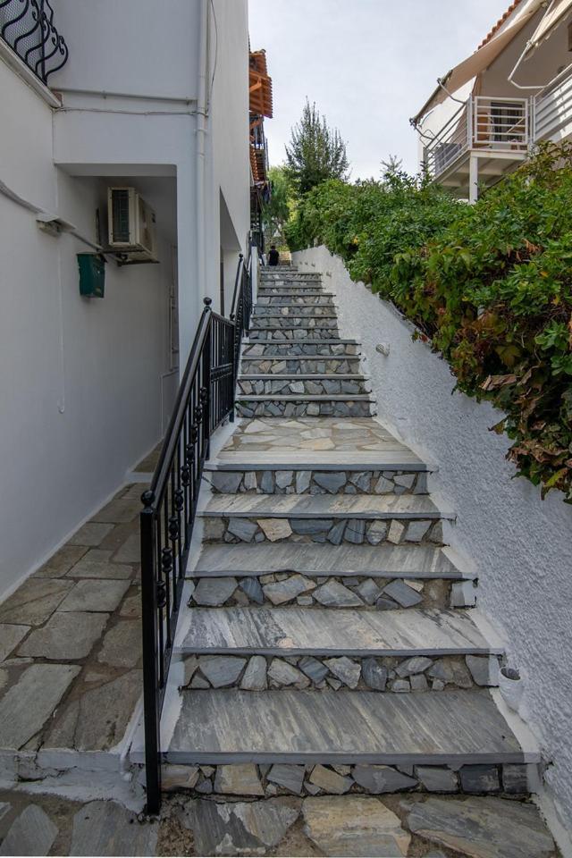 Nina Città di Skiathos