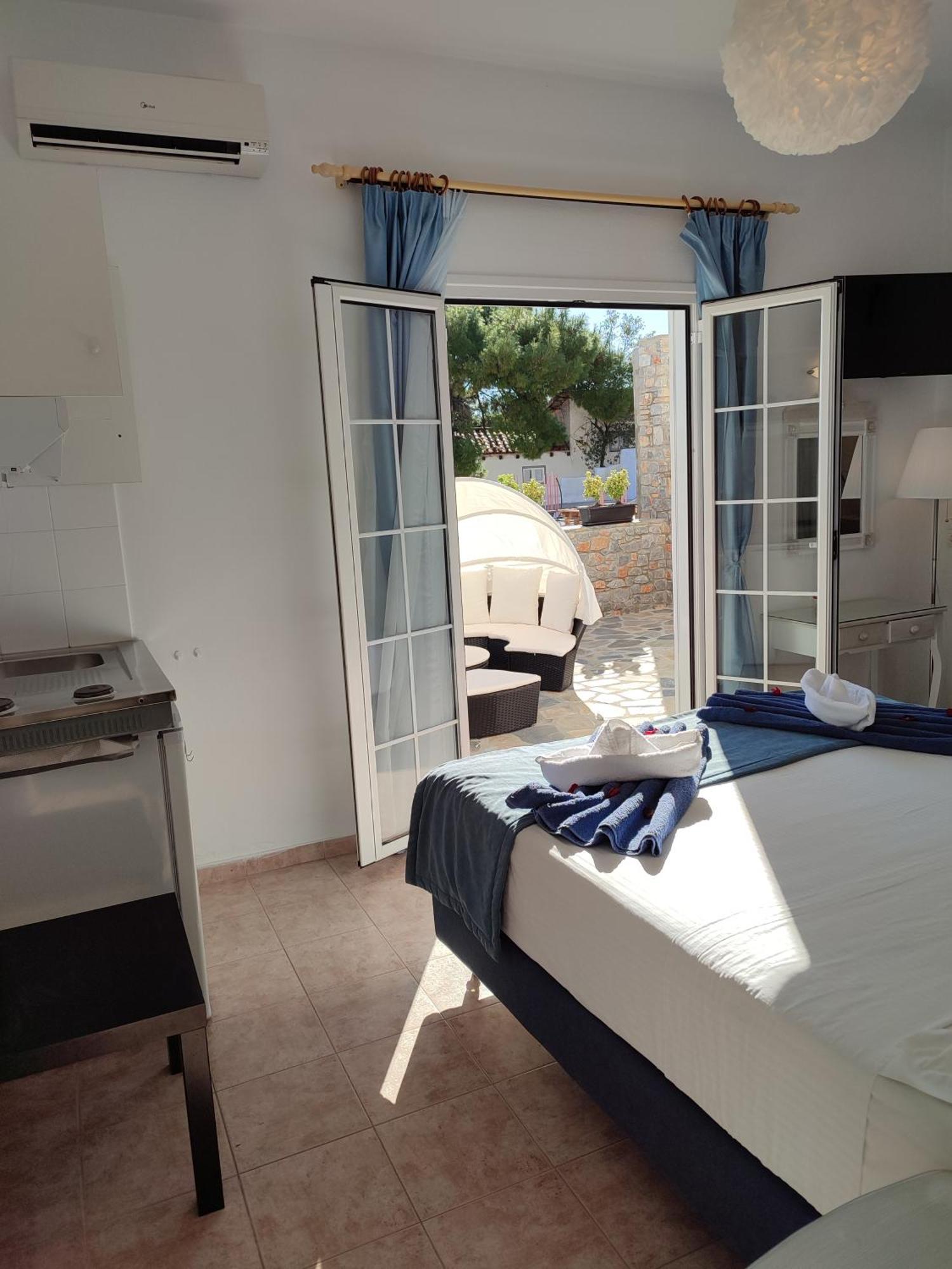 Nina Hotel