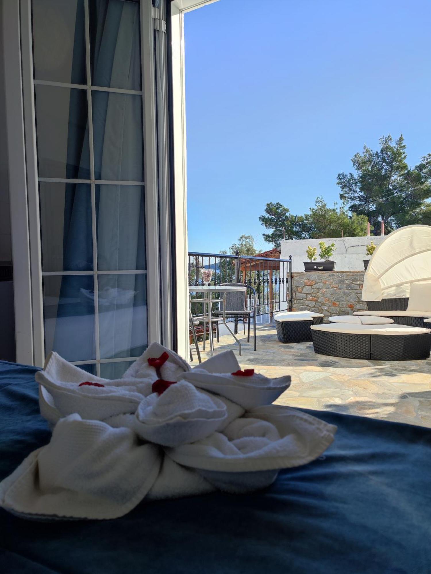 Nina Hotel *
