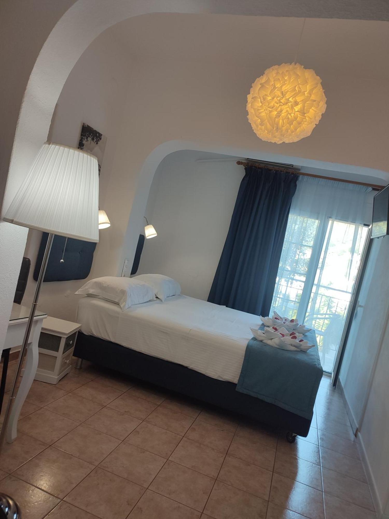Nina Hotel