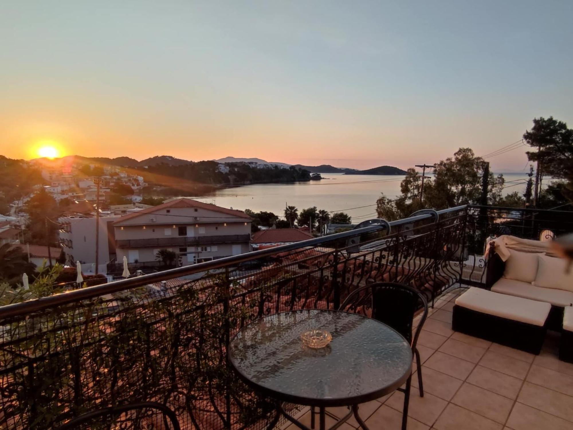 Hotel Nina *